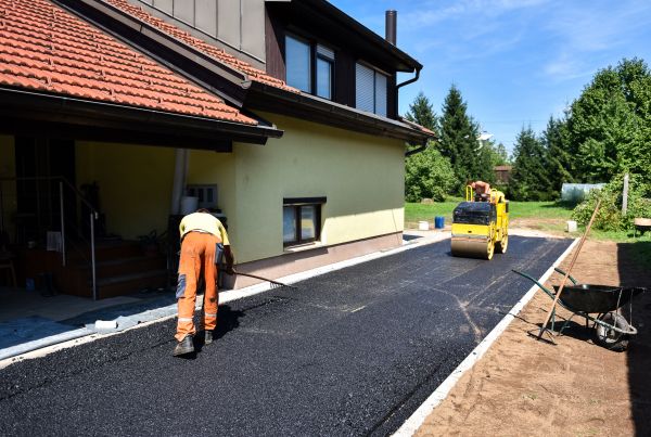 Cost of Blacktopping Service in Livermore